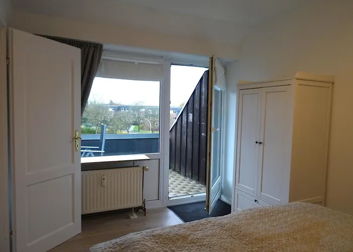 Ferienwohnung Am Marktplatz - Zentrale Lage Vor Den Toren Flensburgs, Mit Vollstaendiger Ausstattung Und Balkon
